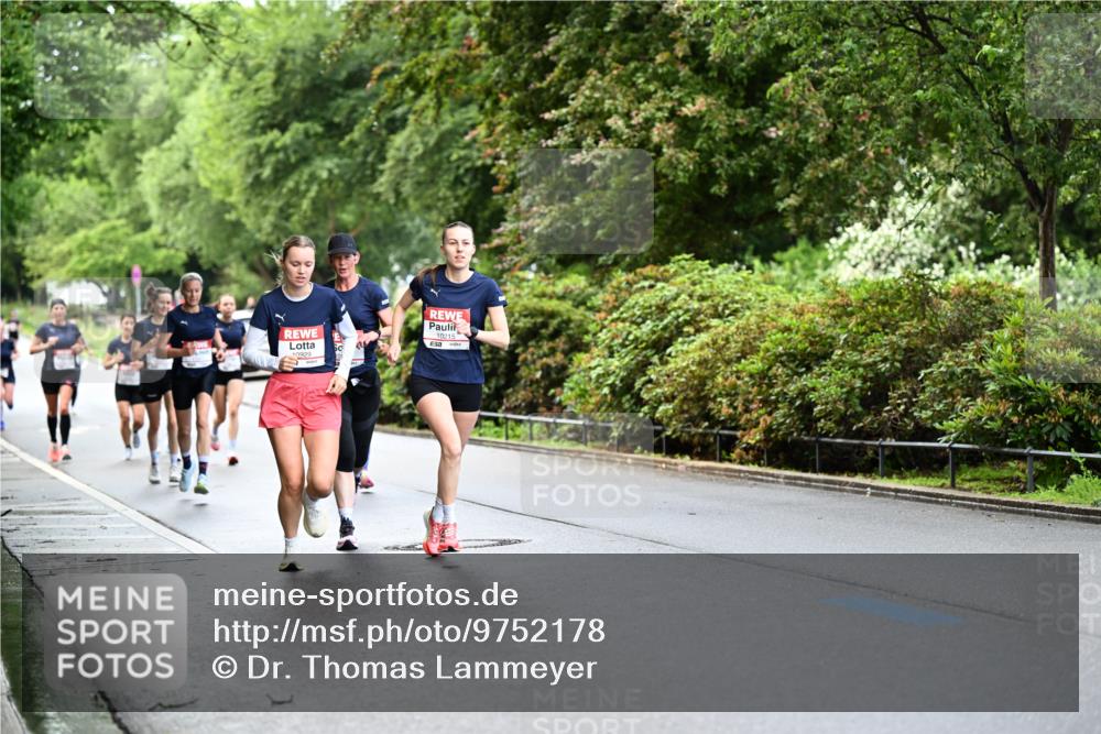 14.06.2026 - REWE Women's Run Dr. Thomas Lammeyer http://msf.ph/oto/9752178 14.06.2026 09:15:02 Laufen 10215, 10929 meine-sportfotos.de