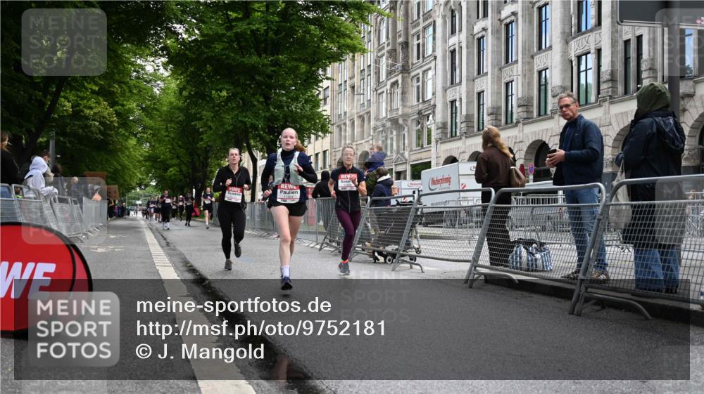 14.06.2026 - REWE Women's Run J. Mangold http://msf.ph/oto/9752181 14.06.2026 10:06:39 Ziel 10060, 10061, 10505, 10791, 10825, 10939, 11354, 11476 meine-sportfotos.de