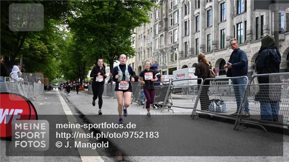 14.06.2026 - REWE Women's Run J. Mangold http://msf.ph/oto/9752183 14.06.2026 10:06:39 Ziel 10060, 10061, 10505, 10791, 10825, 10939, 11354, 11476 meine-sportfotos.de