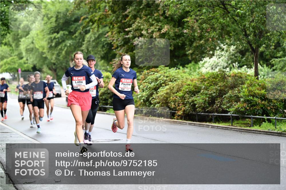 14.06.2026 - REWE Women's Run Dr. Thomas Lammeyer http://msf.ph/oto/9752185 14.06.2026 09:15:03 Laufen 10929, 10215 meine-sportfotos.de