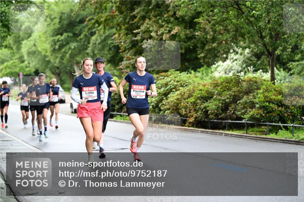14.06.2026 - REWE Women's Run Dr. Thomas Lammeyer http://msf.ph/oto/9752187 14.06.2026 09:15:03 Laufen 10929, 10215, 57 meine-sportfotos.de