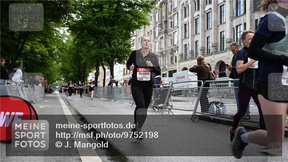 14.06.2026 - REWE Women's Run J. Mangold http://msf.ph/oto/9752198 14.06.2026 10:06:41 Ziel 10505, 10791, 10825, 10939, 11354, 11476 meine-sportfotos.de