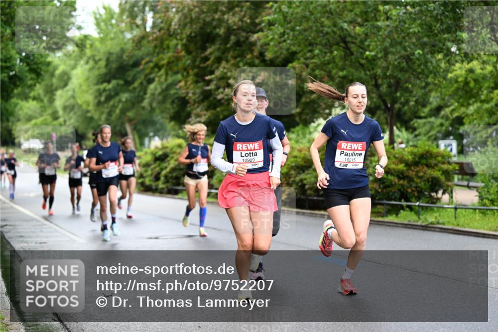 14.06.2026 - REWE Women's Run Dr. Thomas Lammeyer http://msf.ph/oto/9752207 14.06.2026 09:15:04 Laufen 10929, 10215, 7 meine-sportfotos.de