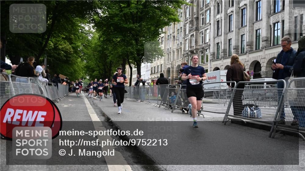 14.06.2026 - REWE Women's Run J. Mangold http://msf.ph/oto/9752213 14.06.2026 10:06:47 Ziel 10205, 10609, 11015 meine-sportfotos.de