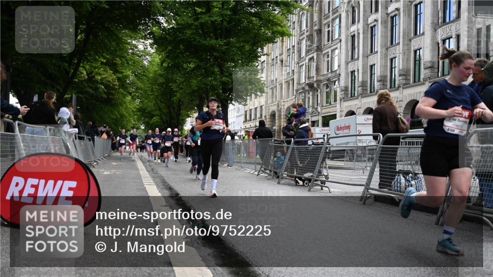 14.06.2026 - REWE Women's Run J. Mangold http://msf.ph/oto/9752225 14.06.2026 10:06:48 Ziel 10205, 10609, 11015 meine-sportfotos.de