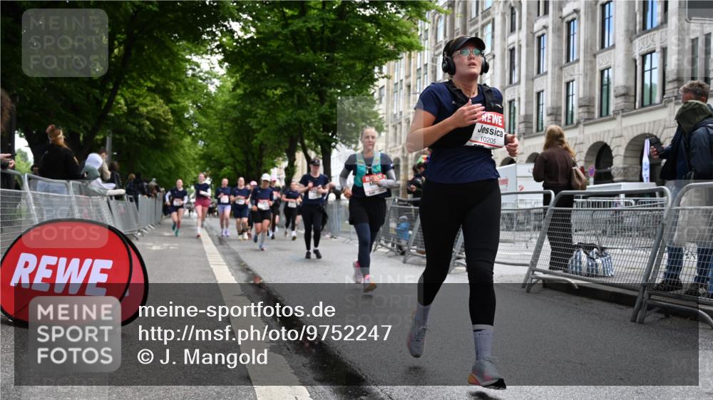 14.06.2026 - REWE Women's Run J. Mangold http://msf.ph/oto/9752247 14.06.2026 10:06:51 Ziel 10117, 10205, 10467, 10609, 10888, 10949, 11015, 11084, 11127, 11161 meine-sportfotos.de