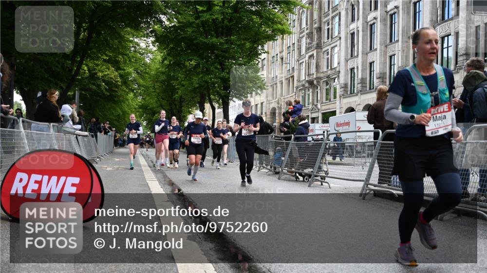14.06.2026 - REWE Women's Run J. Mangold http://msf.ph/oto/9752260 14.06.2026 10:06:52 Ziel 10006, 10007, 10008, 10009, 10117, 10205, 10467, 10609, 10888, 10949, 11015, 11084, 11127, 11161, 11192 meine-sportfotos.de