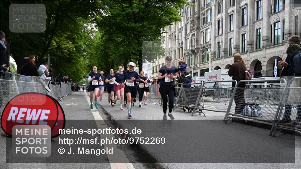 14.06.2026 - REWE Women's Run J. Mangold http://msf.ph/oto/9752269 14.06.2026 10:06:53 Ziel 10006, 10007, 10008, 10009, 10117, 10205, 10467, 10888, 10949, 11015, 11084, 11127, 11161, 11192 meine-sportfotos.de