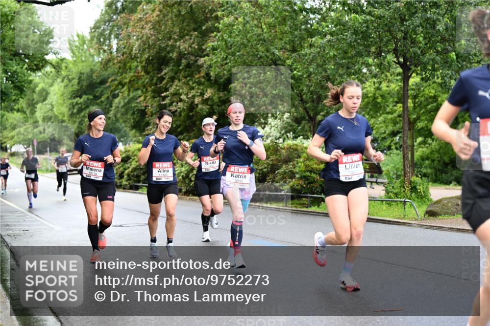 14.06.2026 - REWE Women's Run Dr. Thomas Lammeyer http://msf.ph/oto/9752273 14.06.2026 09:15:09 Laufen 10118, 10095, 1060, 57, 10120, 7 meine-sportfotos.de