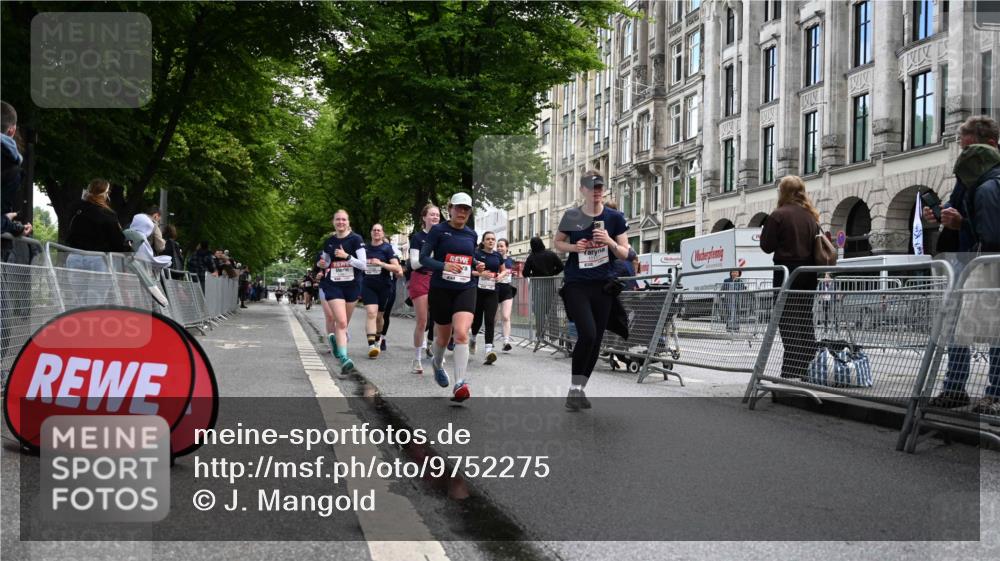 14.06.2026 - REWE Women's Run J. Mangold http://msf.ph/oto/9752275 14.06.2026 10:06:54 Ziel 10006, 10007, 10008, 10009, 10117, 10205, 10467, 10888, 10949, 11015, 11084, 11127, 11161, 11192 meine-sportfotos.de