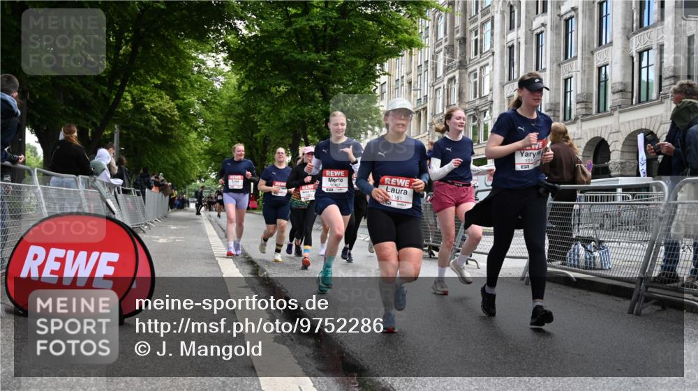 14.06.2026 - REWE Women's Run J. Mangold http://msf.ph/oto/9752286 14.06.2026 10:06:55 Ziel 10006, 10007, 10008, 10009, 10117, 10205, 10467, 10888, 10949, 11015, 11084, 11127, 11161, 11192 meine-sportfotos.de