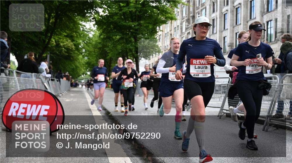 14.06.2026 - REWE Women's Run J. Mangold http://msf.ph/oto/9752290 14.06.2026 10:06:55 Ziel 10006, 10007, 10008, 10009, 10117, 10205, 10467, 10888, 10949, 11015, 11084, 11127, 11161, 11192 meine-sportfotos.de