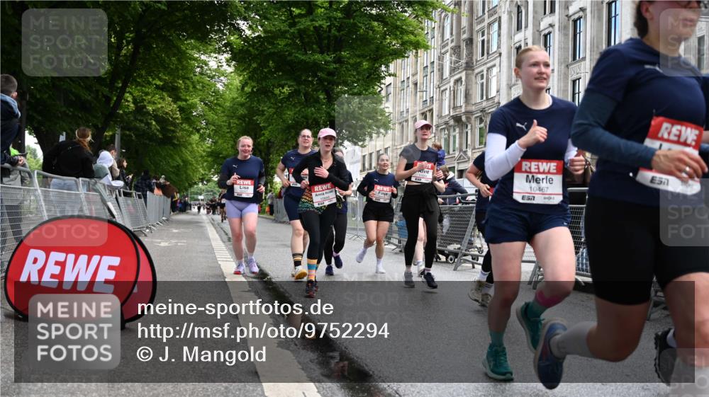 14.06.2026 - REWE Women's Run J. Mangold http://msf.ph/oto/9752294 14.06.2026 10:06:56 Ziel 10006, 10007, 10008, 10009, 10117, 10467, 10888, 10949, 11015, 11084, 11127, 11161, 11192 meine-sportfotos.de