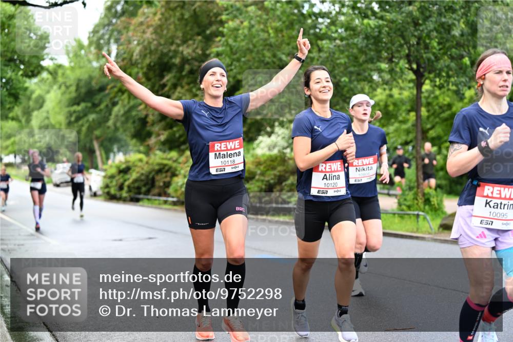 14.06.2026 - REWE Women's Run Dr. Thomas Lammeyer http://msf.ph/oto/9752298 14.06.2026 09:15:10 Laufen 10118, 10120, 10808, 10095, 7 meine-sportfotos.de