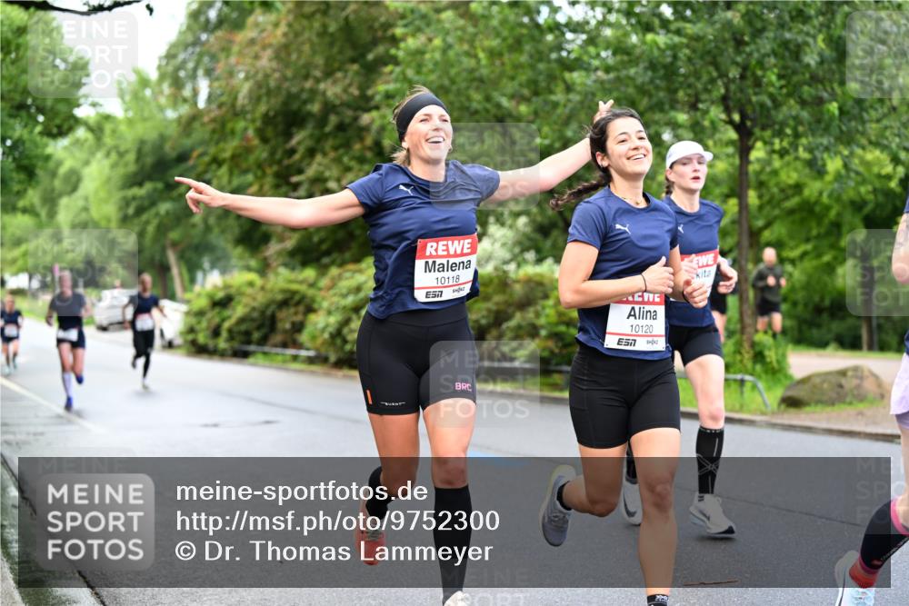 14.06.2026 - REWE Women's Run Dr. Thomas Lammeyer http://msf.ph/oto/9752300 14.06.2026 09:15:11 Laufen 10118, 7, 10120, 7 meine-sportfotos.de