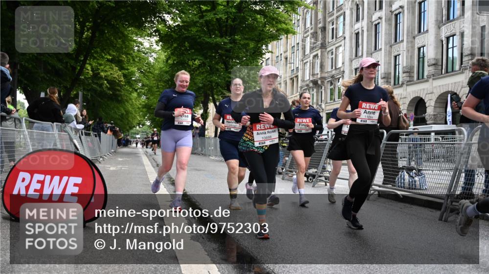 14.06.2026 - REWE Women's Run J. Mangold http://msf.ph/oto/9752303 14.06.2026 10:06:57 Ziel 10006, 10007, 10008, 10009, 10117, 10467, 10888, 10949, 11084, 11127, 11161, 11192 meine-sportfotos.de