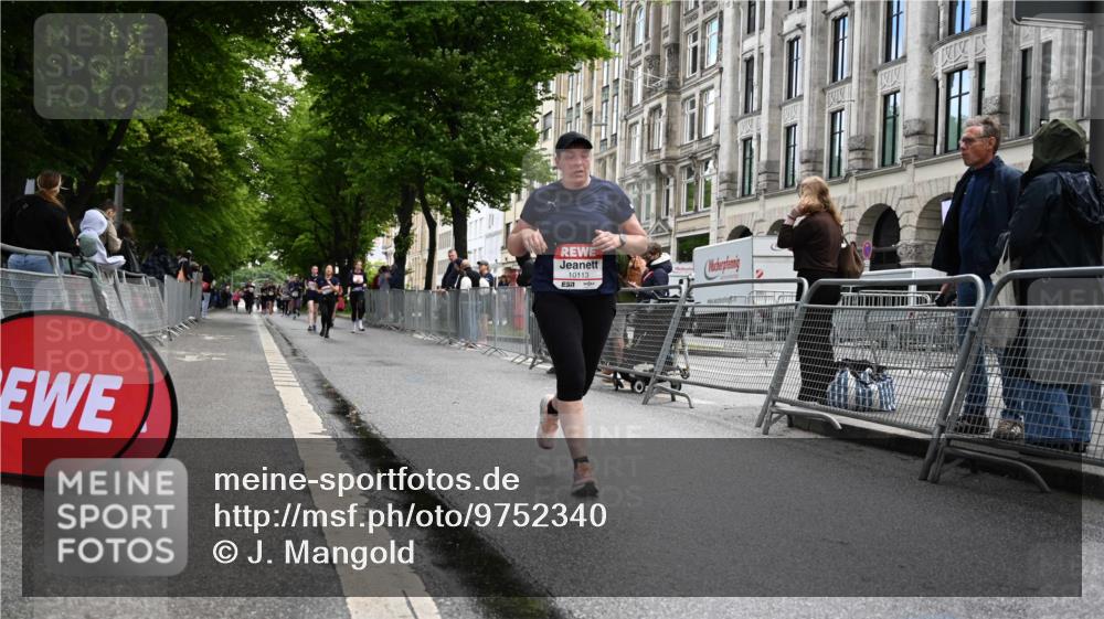 14.06.2026 - REWE Women's Run J. Mangold http://msf.ph/oto/9752340 14.06.2026 10:07:10 Ziel 10113, 10508, 11252 meine-sportfotos.de
