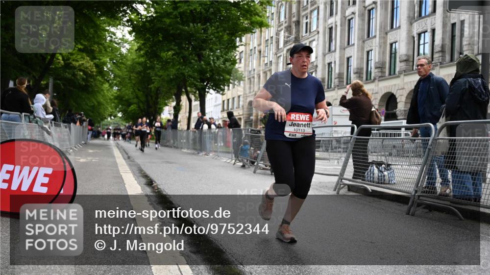14.06.2026 - REWE Women's Run J. Mangold http://msf.ph/oto/9752344 14.06.2026 10:07:11 Ziel 10113, 10508, 11252 meine-sportfotos.de
