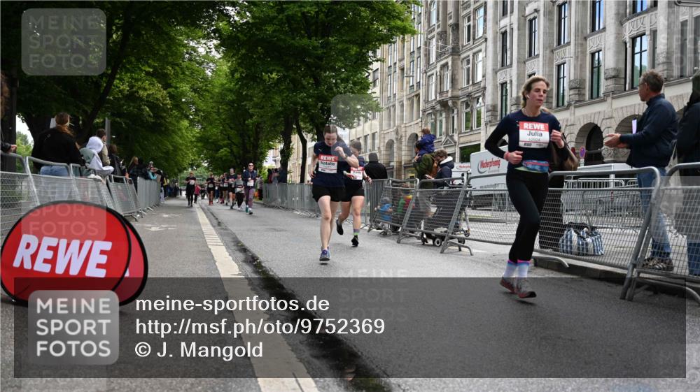 14.06.2026 - REWE Women's Run J. Mangold http://msf.ph/oto/9752369 14.06.2026 10:07:19 Ziel 10861, 10924, 10965, 11077 meine-sportfotos.de