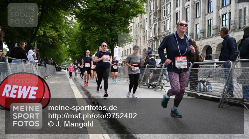 14.06.2026 - REWE Women's Run J. Mangold http://msf.ph/oto/9752402 14.06.2026 10:07:28 Ziel 10126, 10164, 10194, 10237, 10852, 11021, 11062, 11098, 11099, 11496 meine-sportfotos.de