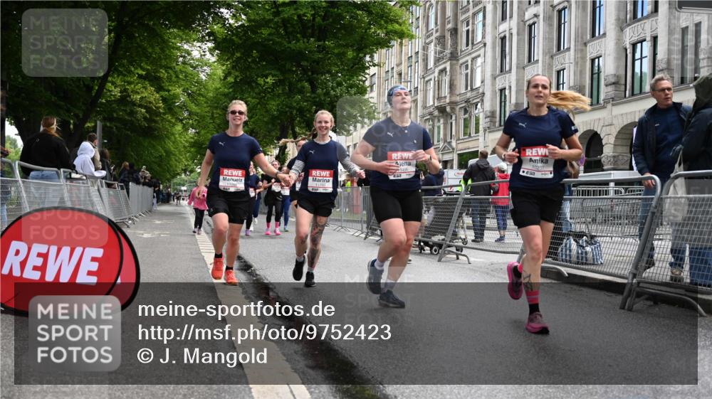 14.06.2026 - REWE Women's Run J. Mangold http://msf.ph/oto/9752423 14.06.2026 10:07:30 Ziel 10126, 10164, 10194, 10237, 10350, 10852, 11021, 11033, 11062, 11098, 11099, 11156, 11496 meine-sportfotos.de