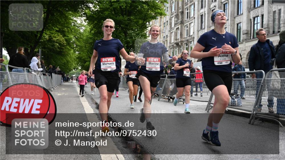 14.06.2026 - REWE Women's Run J. Mangold http://msf.ph/oto/9752430 14.06.2026 10:07:31 Ziel 10126, 10164, 10194, 10237, 10350, 10414, 10685, 10852, 11021, 11033, 11062, 11063, 11098, 11099, 11156, 11496 meine-sportfotos.de
