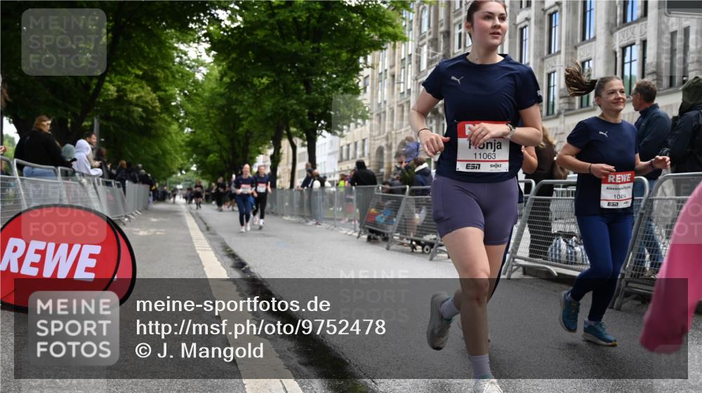 14.06.2026 - REWE Women's Run J. Mangold http://msf.ph/oto/9752478 14.06.2026 10:07:37 Ziel 10126, 10164, 10213, 10350, 10414, 10685, 10852, 11033, 11063, 11073, 11156 meine-sportfotos.de