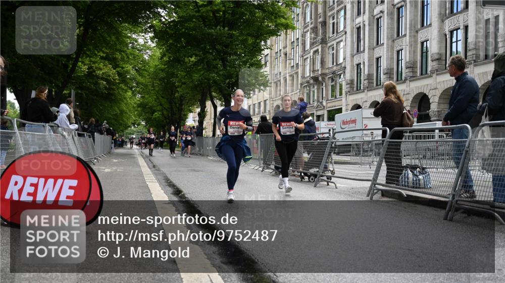 14.06.2026 - REWE Women's Run J. Mangold http://msf.ph/oto/9752487 14.06.2026 10:07:40 Ziel 10213, 10350, 10414, 10685, 11033, 11063, 11073, 11480 meine-sportfotos.de