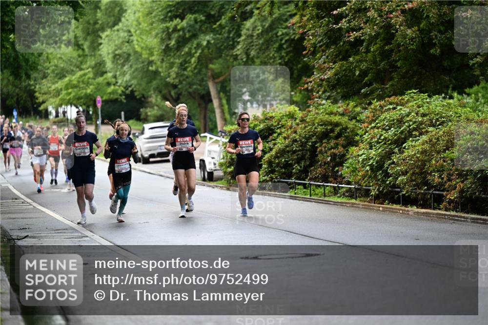 14.06.2026 - REWE Women's Run Dr. Thomas Lammeyer http://msf.ph/oto/9752499 14.06.2026 09:15:25 Laufen 10115, 10021 meine-sportfotos.de