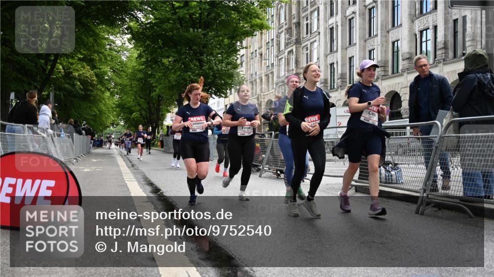 14.06.2026 - REWE Women's Run J. Mangold http://msf.ph/oto/9752540 14.06.2026 10:07:51 Ziel 10353, 10371, 10723, 10739, 10743, 11145, 11376, 11393 meine-sportfotos.de