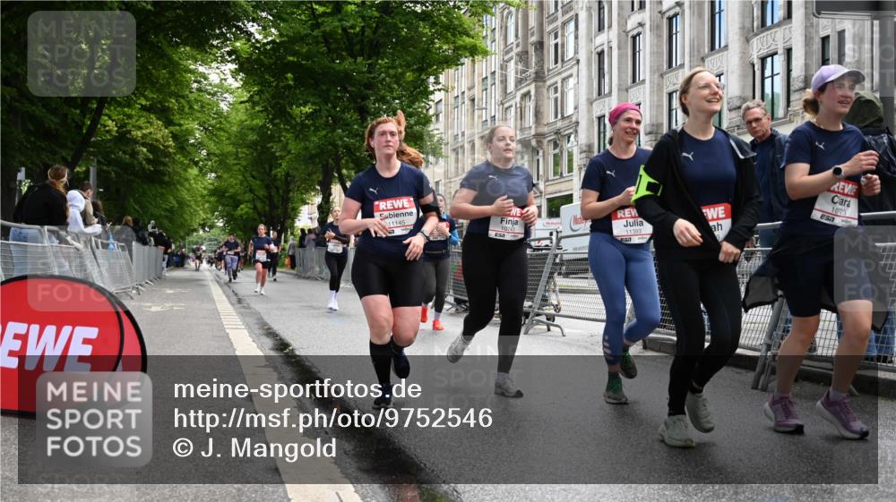 14.06.2026 - REWE Women's Run J. Mangold http://msf.ph/oto/9752546 14.06.2026 10:07:52 Ziel 10353, 10371, 10723, 10739, 10743, 11145, 11376, 11393 meine-sportfotos.de