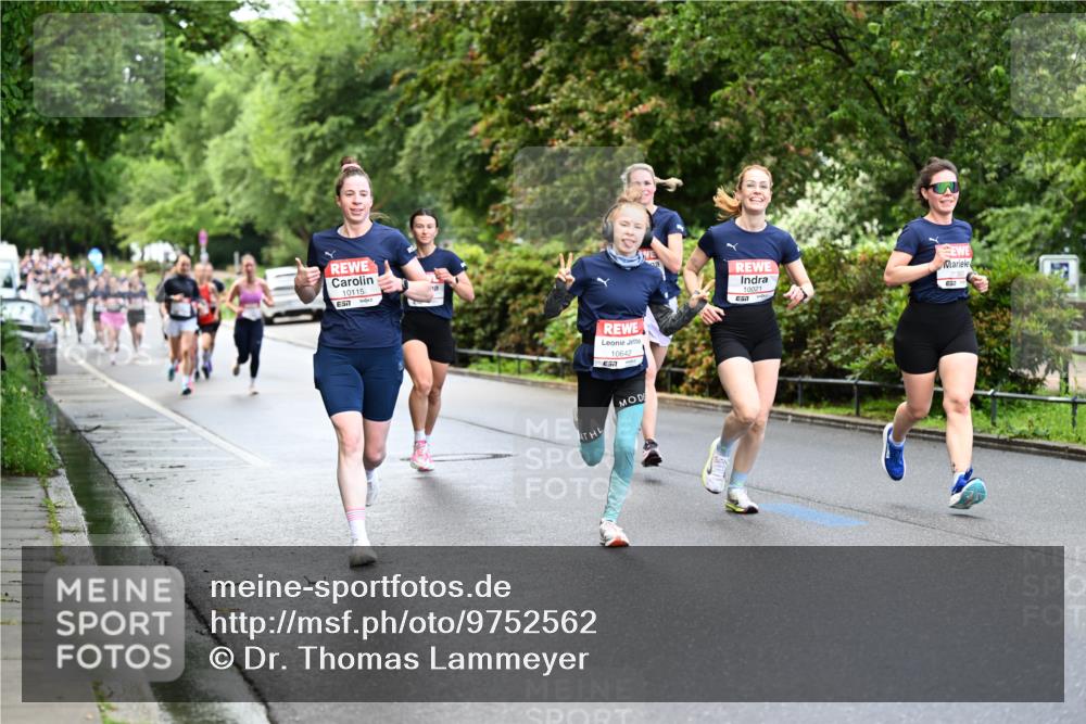 14.06.2026 - REWE Women's Run Dr. Thomas Lammeyer http://msf.ph/oto/9752562 14.06.2026 09:15:30 Laufen 10115, 10642, 51, 10021, 11360 meine-sportfotos.de
