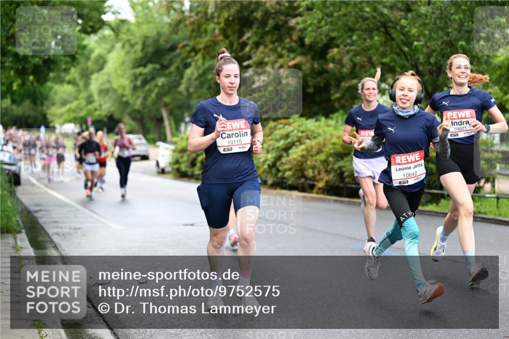 14.06.2026 - REWE Women's Run Dr. Thomas Lammeyer http://msf.ph/oto/9752575 14.06.2026 09:15:31 Laufen 10115, 7, 10642, 10021, 7 meine-sportfotos.de
