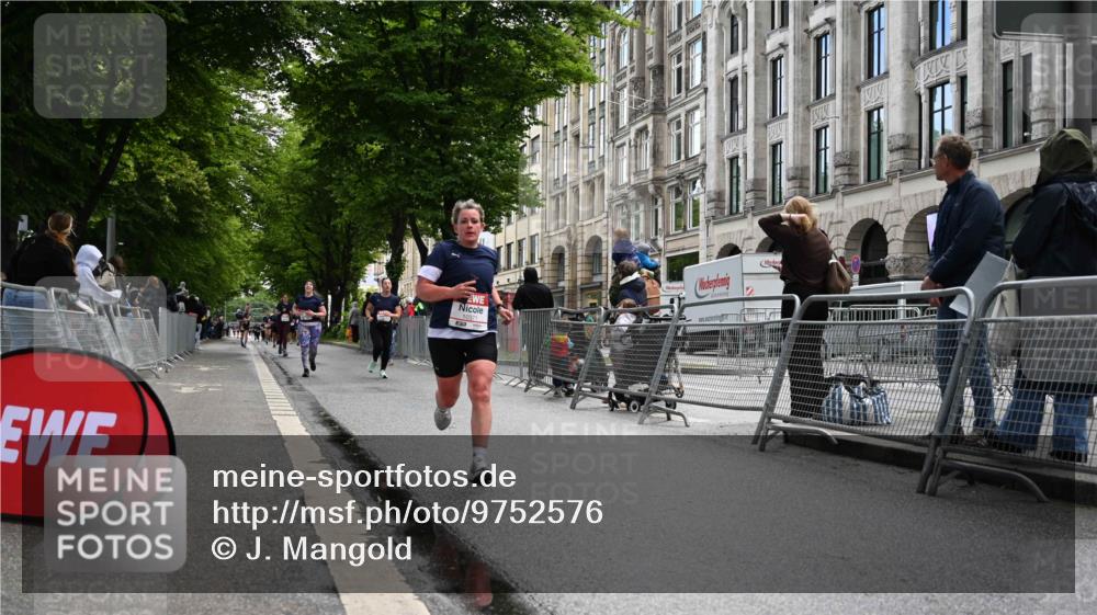 14.06.2026 - REWE Women's Run J. Mangold http://msf.ph/oto/9752576 14.06.2026 10:07:56 Ziel 10353, 10371, 10578, 10723, 10739, 10743, 11145, 11376, 11393 meine-sportfotos.de
