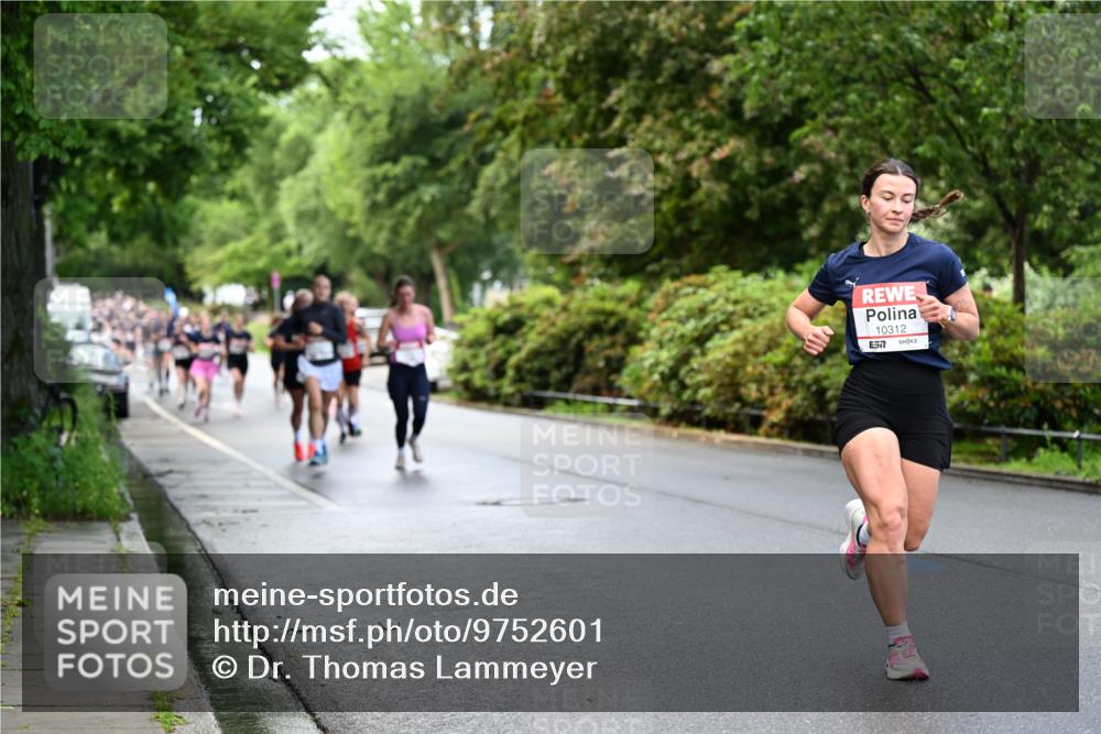 14.06.2026 - REWE Women's Run Dr. Thomas Lammeyer http://msf.ph/oto/9752601 14.06.2026 09:15:32 Laufen 10312, 57 meine-sportfotos.de