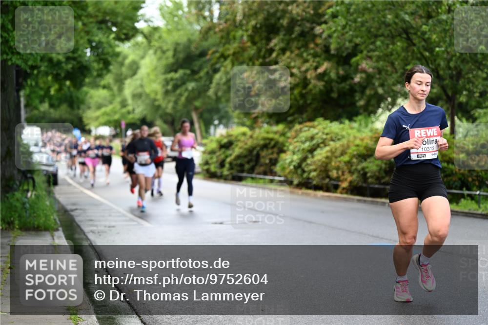 14.06.2026 - REWE Women's Run Dr. Thomas Lammeyer http://msf.ph/oto/9752604 14.06.2026 09:15:32 Laufen 10312, 57 meine-sportfotos.de