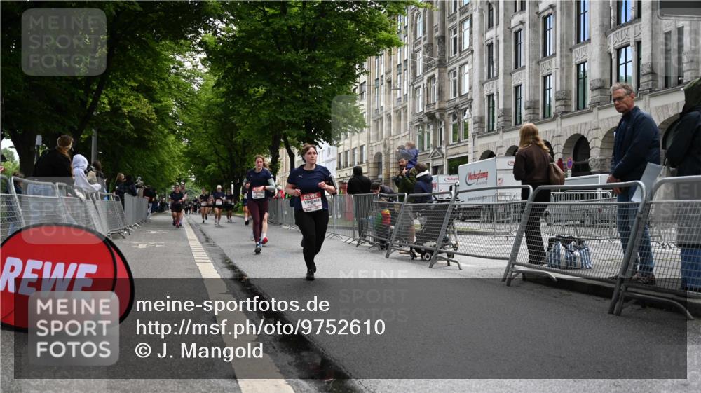 14.06.2026 - REWE Women's Run J. Mangold http://msf.ph/oto/9752610 14.06.2026 10:08:05 Ziel 10504, 10574, 10578, 10582, 10760, 10764, 11525 meine-sportfotos.de