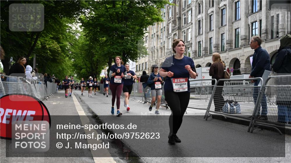 14.06.2026 - REWE Women's Run J. Mangold http://msf.ph/oto/9752623 14.06.2026 10:08:07 Ziel 10504, 10574, 10582, 10760, 10764, 11525 meine-sportfotos.de