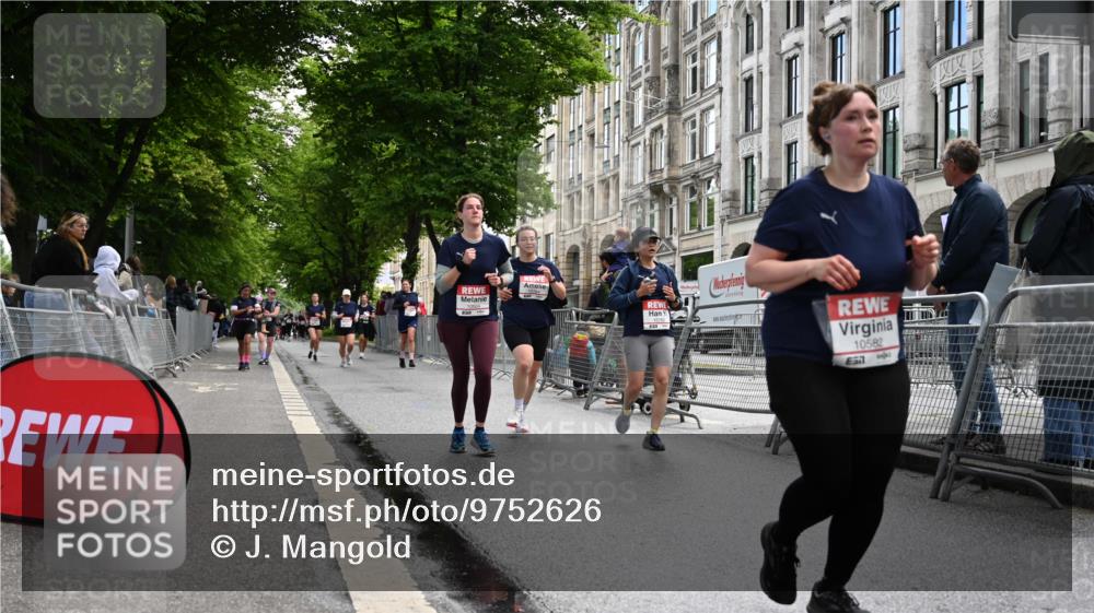 14.06.2026 - REWE Women's Run J. Mangold http://msf.ph/oto/9752626 14.06.2026 10:08:08 Ziel 10504, 10574, 10582, 10760, 10764, 11200 meine-sportfotos.de