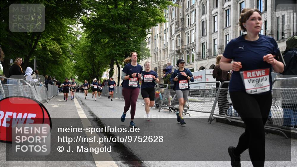 14.06.2026 - REWE Women's Run J. Mangold http://msf.ph/oto/9752628 14.06.2026 10:08:08 Ziel 10504, 10574, 10582, 10760, 10764, 11200 meine-sportfotos.de