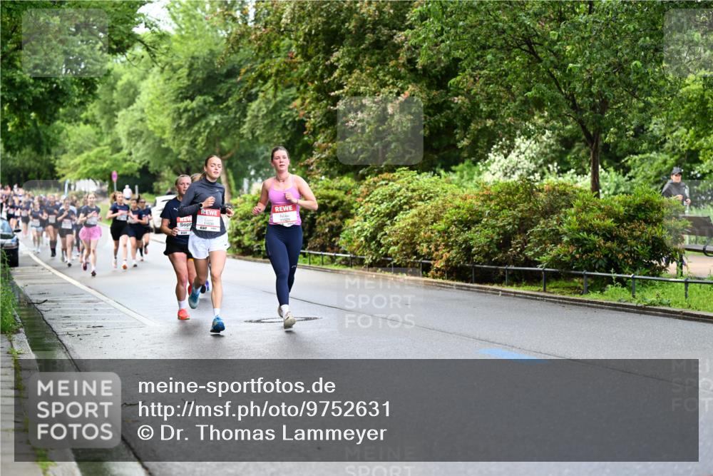 14.06.2026 - REWE Women's Run Dr. Thomas Lammeyer http://msf.ph/oto/9752631 14.06.2026 09:15:34 Laufen 11529 meine-sportfotos.de