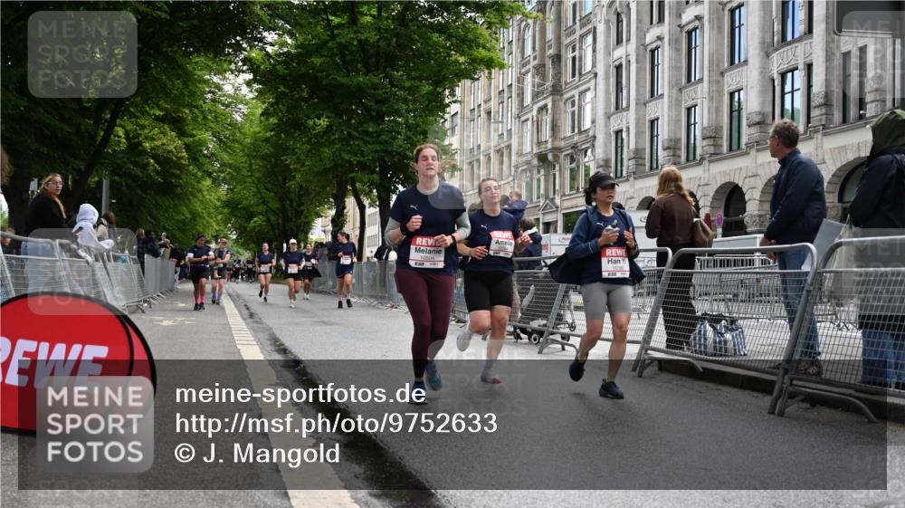 14.06.2026 - REWE Women's Run J. Mangold http://msf.ph/oto/9752633 14.06.2026 10:08:08 Ziel 10504, 10574, 10582, 10760, 10764, 11200 meine-sportfotos.de
