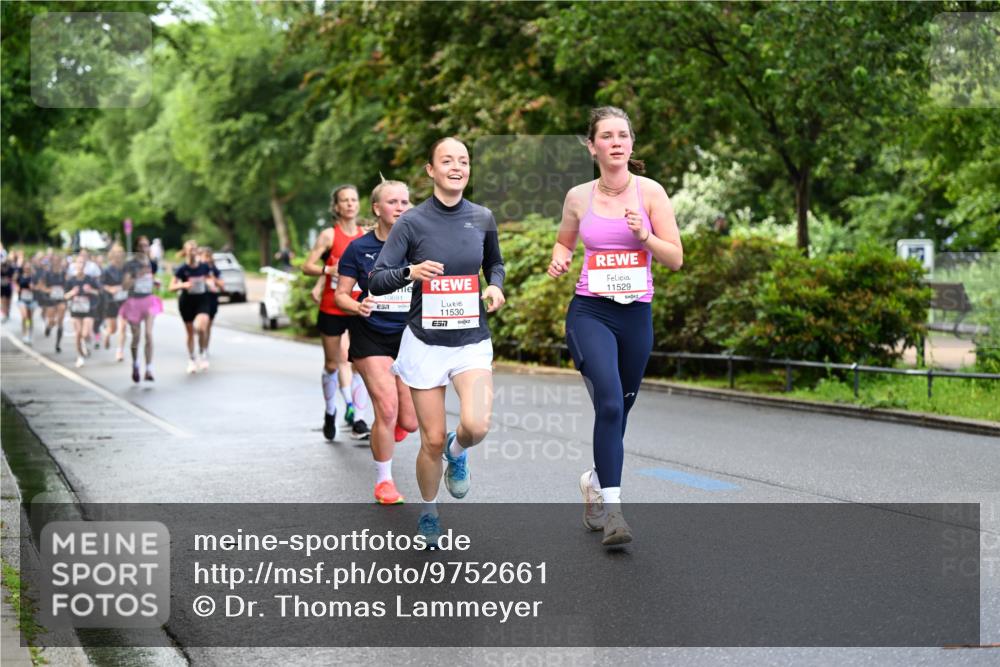 14.06.2026 - REWE Women's Run Dr. Thomas Lammeyer http://msf.ph/oto/9752661 14.06.2026 09:15:36 Laufen 57, 11530, 11529 meine-sportfotos.de