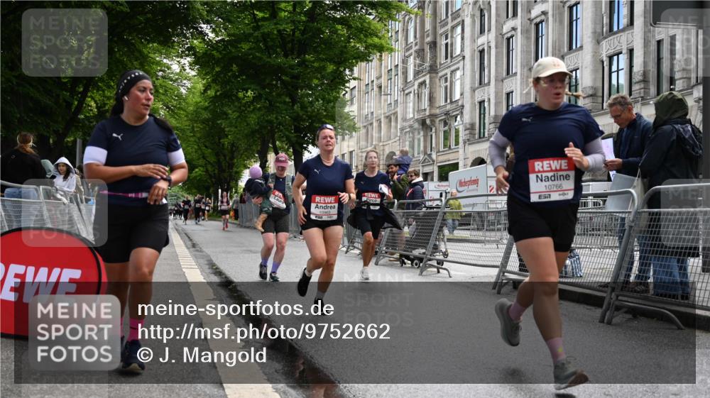 14.06.2026 - REWE Women's Run J. Mangold http://msf.ph/oto/9752662 14.06.2026 10:08:15 Ziel 10022, 10766, 10963, 11176, 11200 meine-sportfotos.de