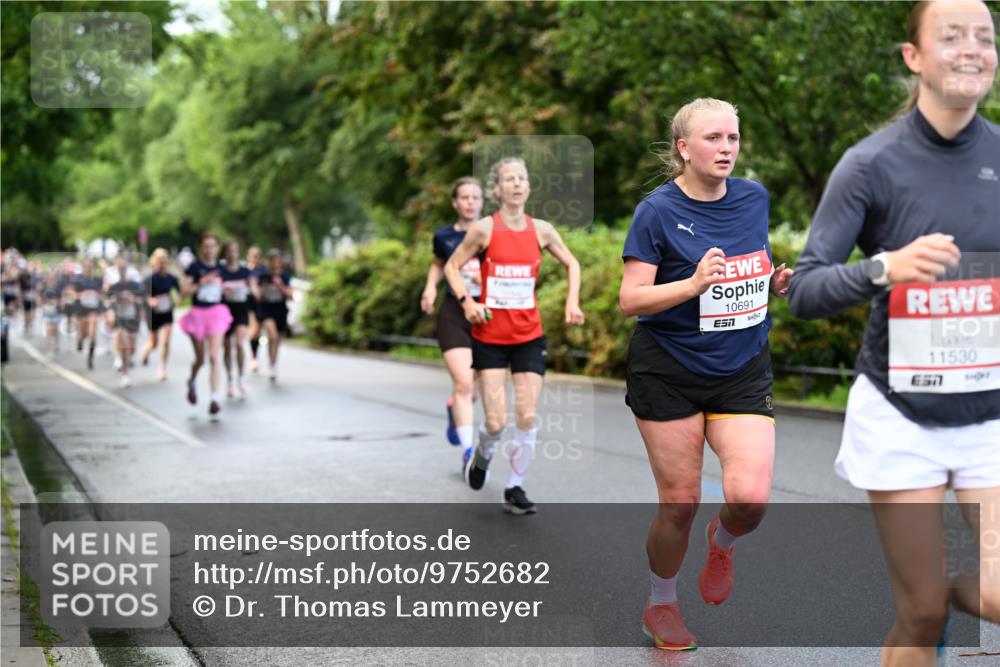 14.06.2026 - REWE Women's Run Dr. Thomas Lammeyer http://msf.ph/oto/9752682 14.06.2026 09:15:38 Laufen 10691, 11530 meine-sportfotos.de