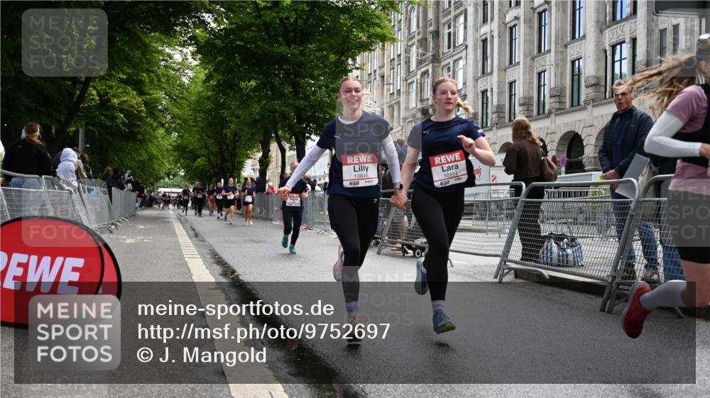 14.06.2026 - REWE Women's Run J. Mangold http://msf.ph/oto/9752697 14.06.2026 10:08:26 Ziel 10114, 10361, 10846, 11071 meine-sportfotos.de