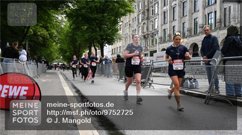 14.06.2026 - REWE Women's Run J. Mangold http://msf.ph/oto/9752725 14.06.2026 10:08:34 Ziel 10124, 10259, 10376, 10692, 10793, 11197, 11219 meine-sportfotos.de