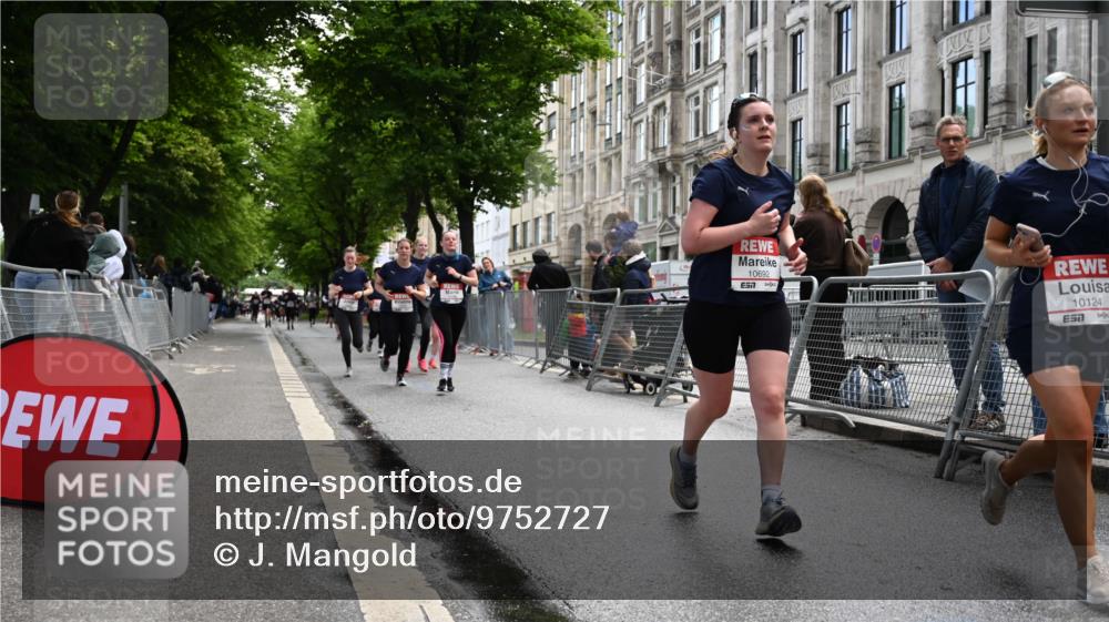 14.06.2026 - REWE Women's Run J. Mangold http://msf.ph/oto/9752727 14.06.2026 10:08:35 Ziel 10124, 10248, 10259, 10376, 10692, 10793, 11197, 11219 meine-sportfotos.de