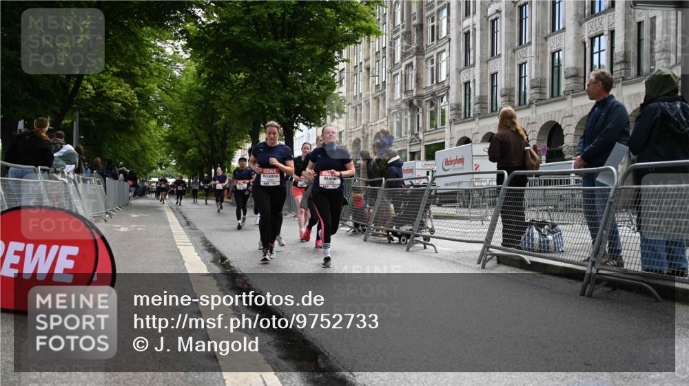 14.06.2026 - REWE Women's Run J. Mangold http://msf.ph/oto/9752733 14.06.2026 10:08:36 Ziel 10124, 10248, 10259, 10376, 10692, 10793, 11159, 11197, 11219 meine-sportfotos.de