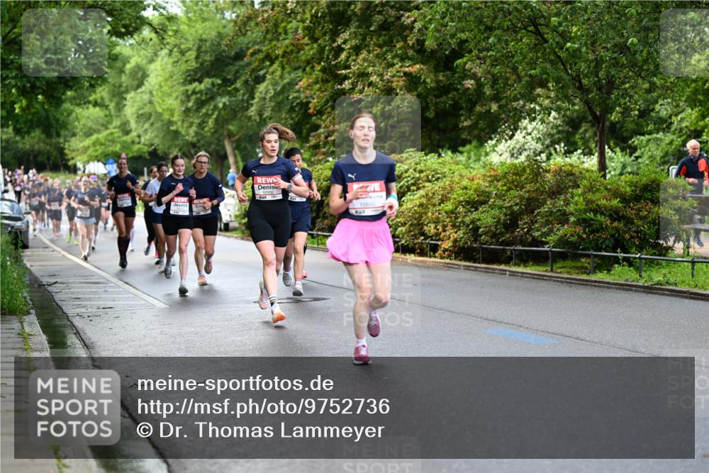 14.06.2026 - REWE Women's Run Dr. Thomas Lammeyer http://msf.ph/oto/9752736 14.06.2026 09:15:41 Laufen 10102, 10650, 657 meine-sportfotos.de